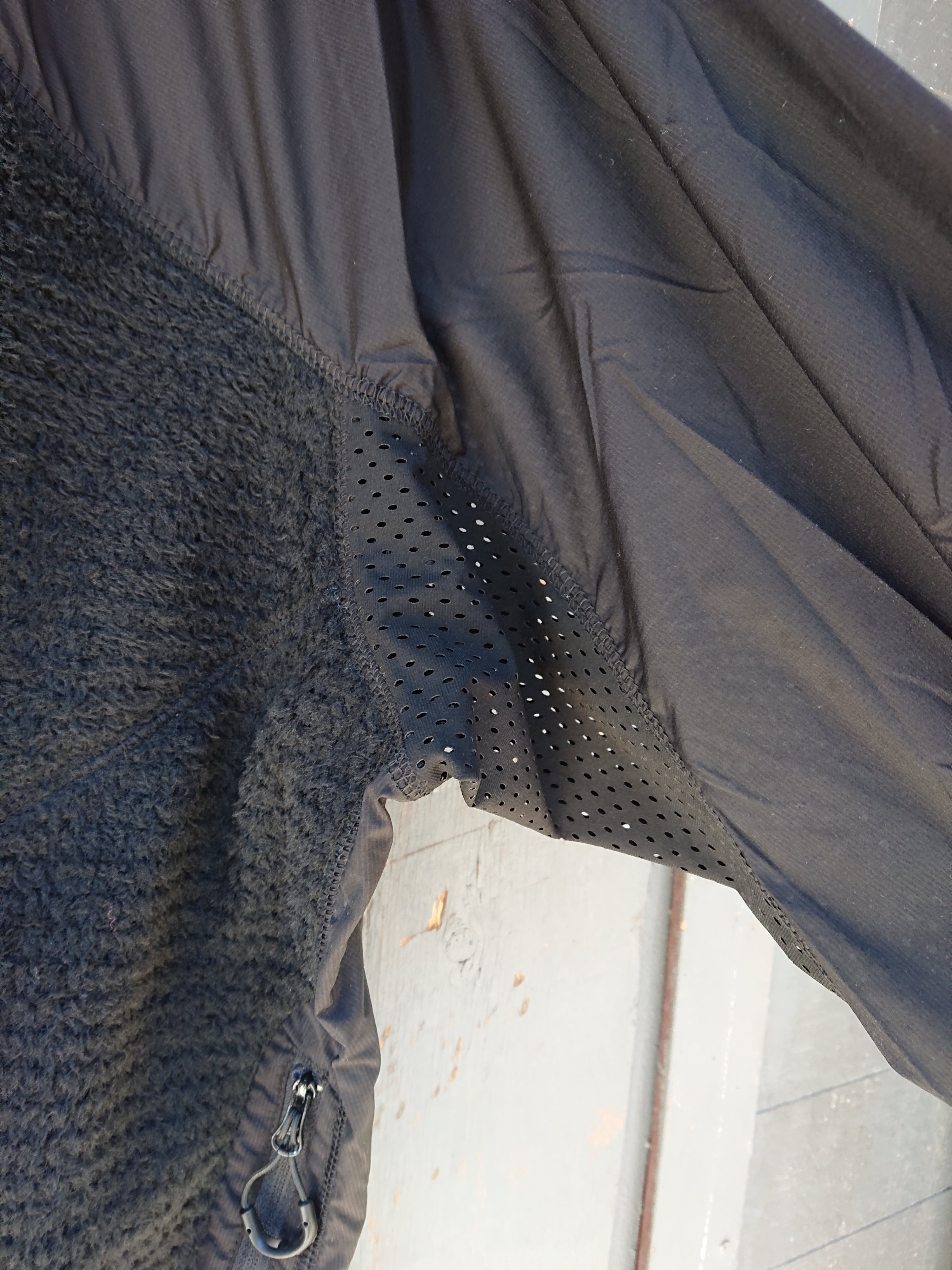 COMFY CMF OUTDOOR GARMENT 