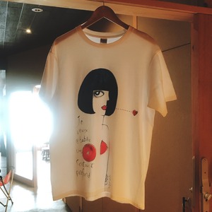 東學オリジナル手描きＴシャツ「赤おっぱい 青髪 (akaoppai)」