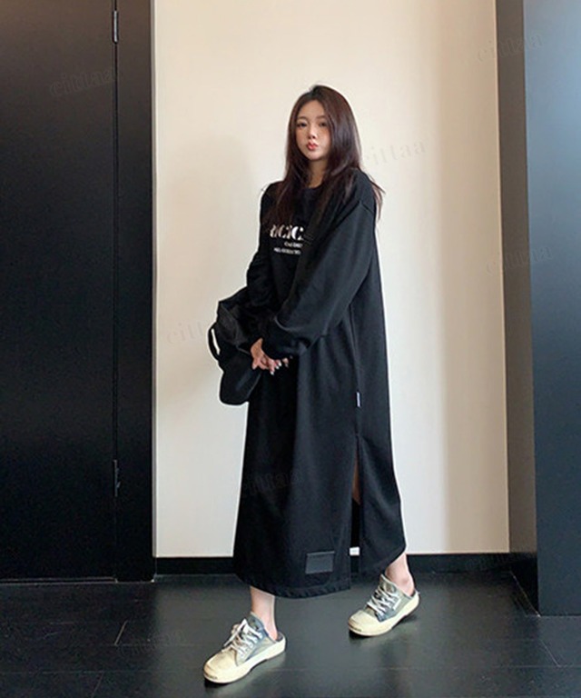★予約★D-1348　2026秋新作♡RICECAKE裾フェイクレザーラベル付きサイドスリットロングワンピース　ブラック