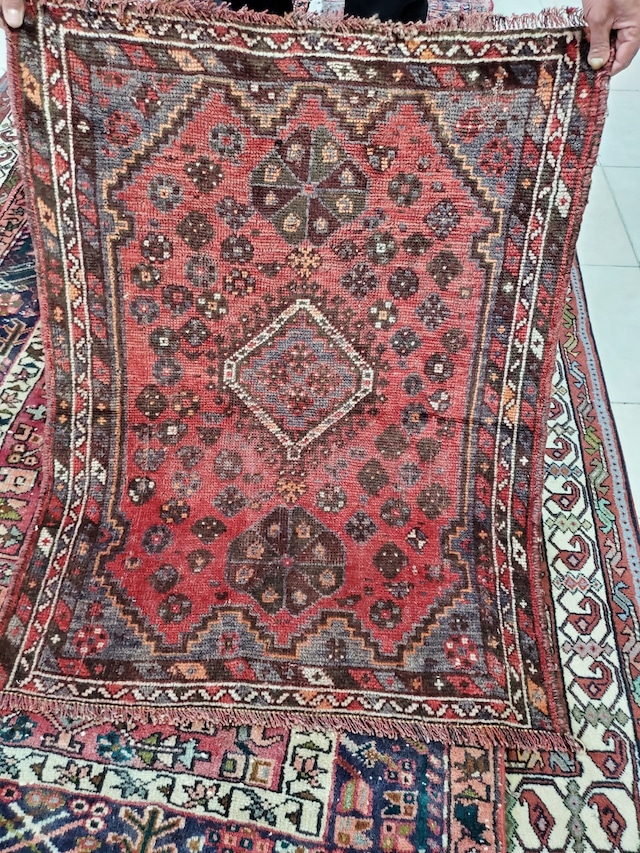 絨毯クエスト48【No.74】 ※現在、こちらの商品はイランに置いてあります。ご希望の方は先ずは在庫のご確認をお願いします。