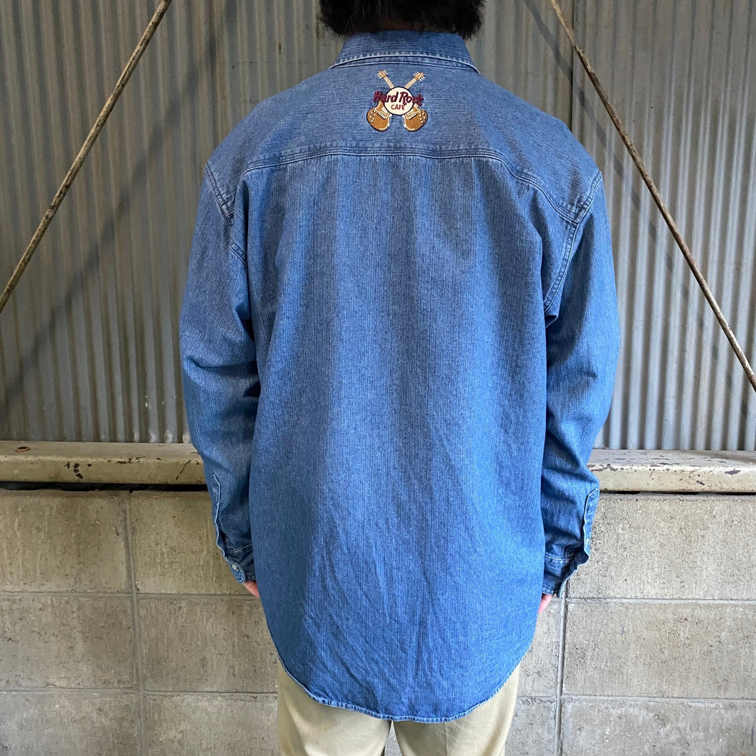 90年代 ハードロックカフェ 企業ロゴ刺繍 デニムシャツ メンズL 古着