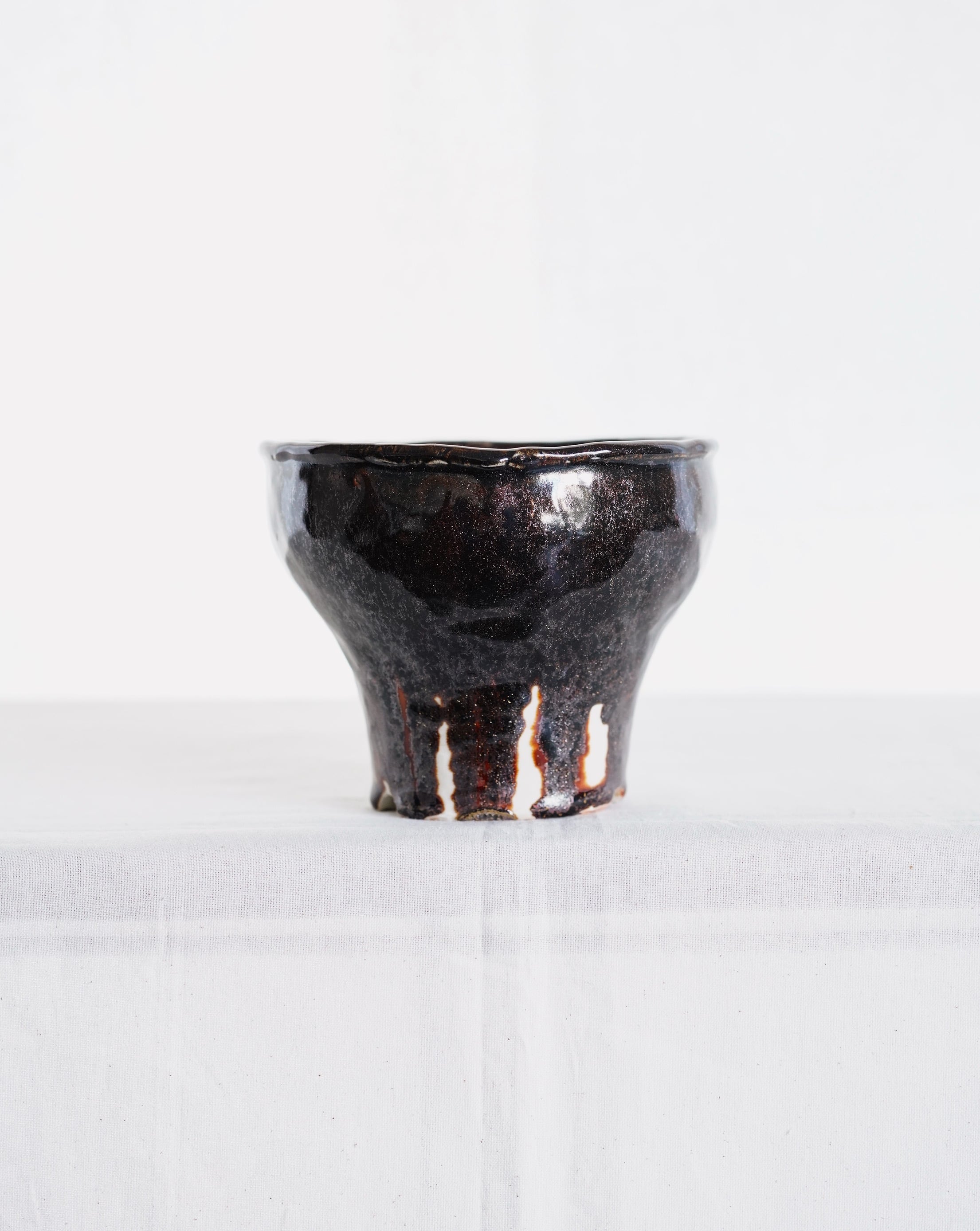 植木鉢 手びねり -黒- / 鈴木麻莉子