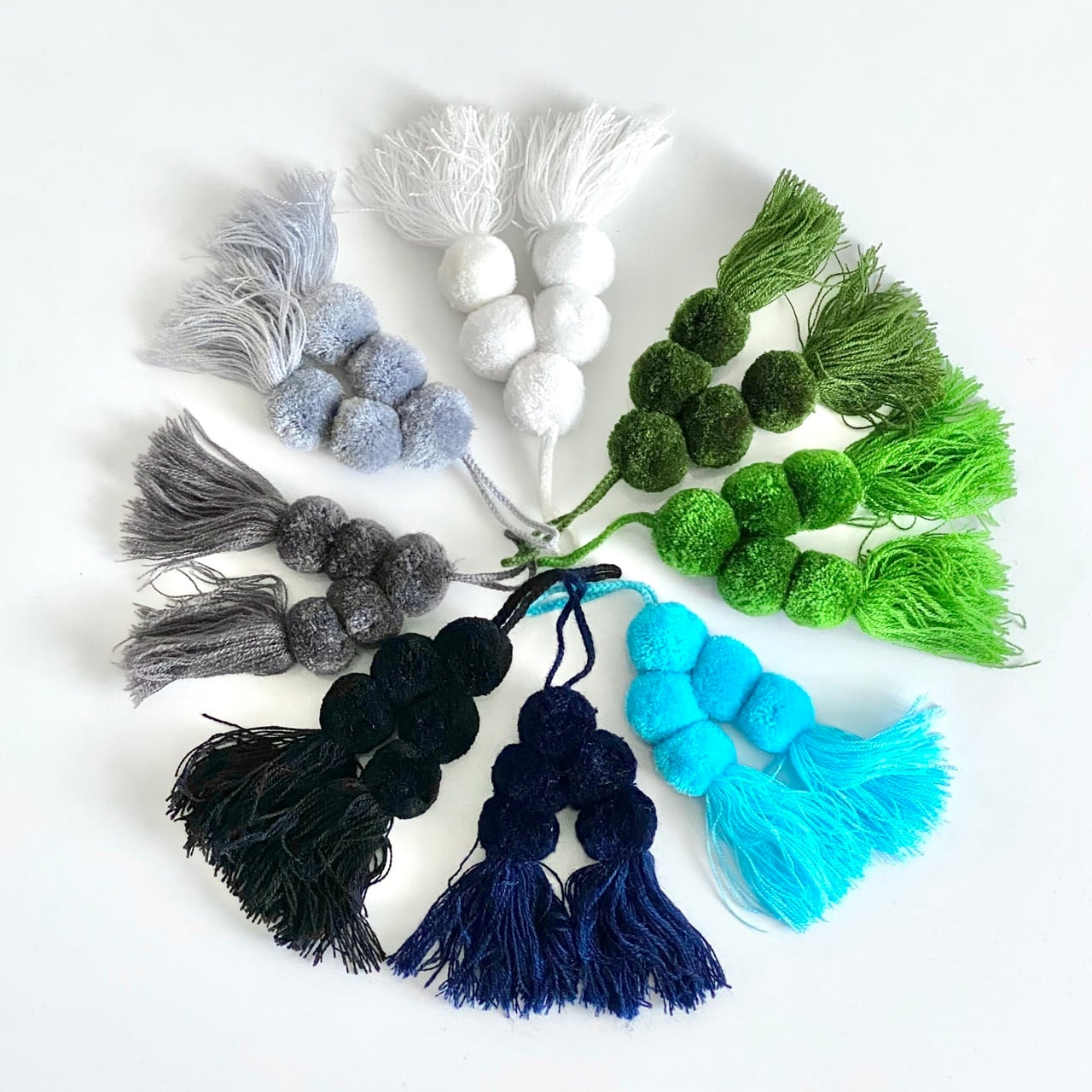 全16色】オリジナルポンポンチャーム | CHEVERE ONLINE STORE