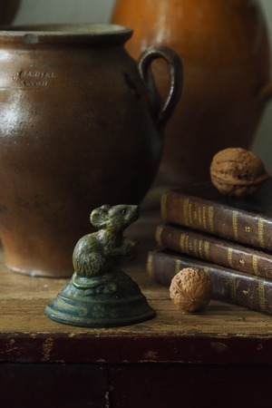 お呼びですか、ねずねず-antique casting iron door stopper