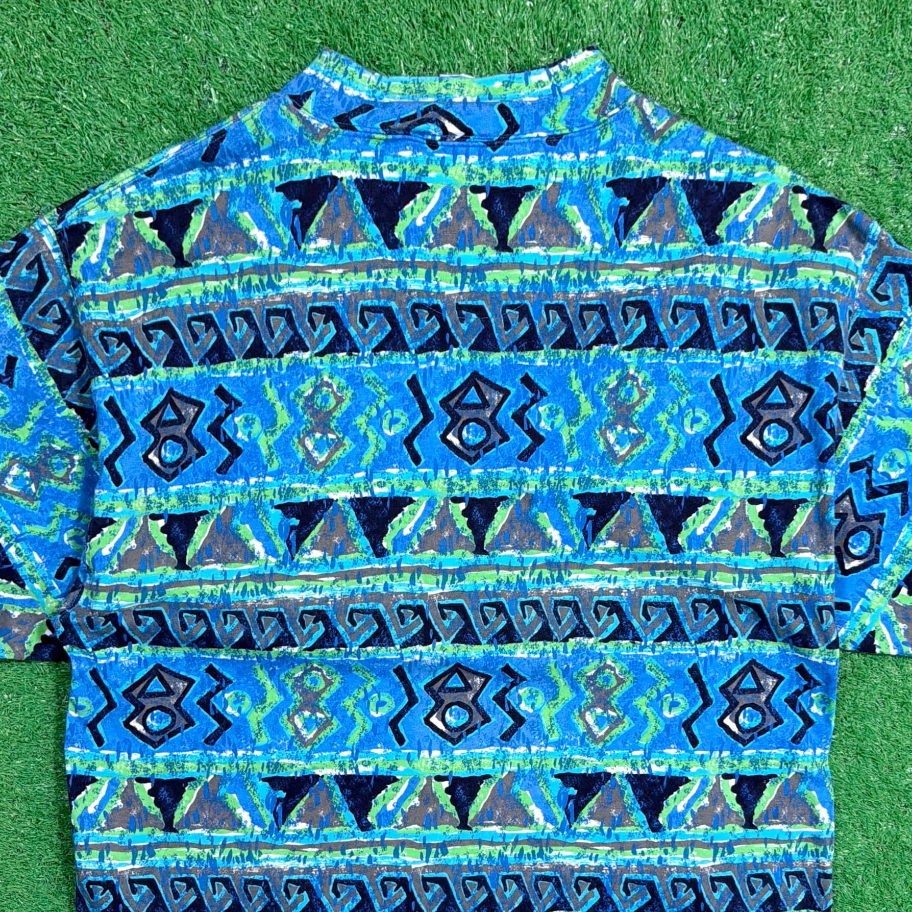 【90s vintage】ロンT ネイティブ柄　短丈　パキスタン製　古着 Men's】 90s ネイティブ柄 ロング丈 Tシャツ / 90年代 古着 ティー