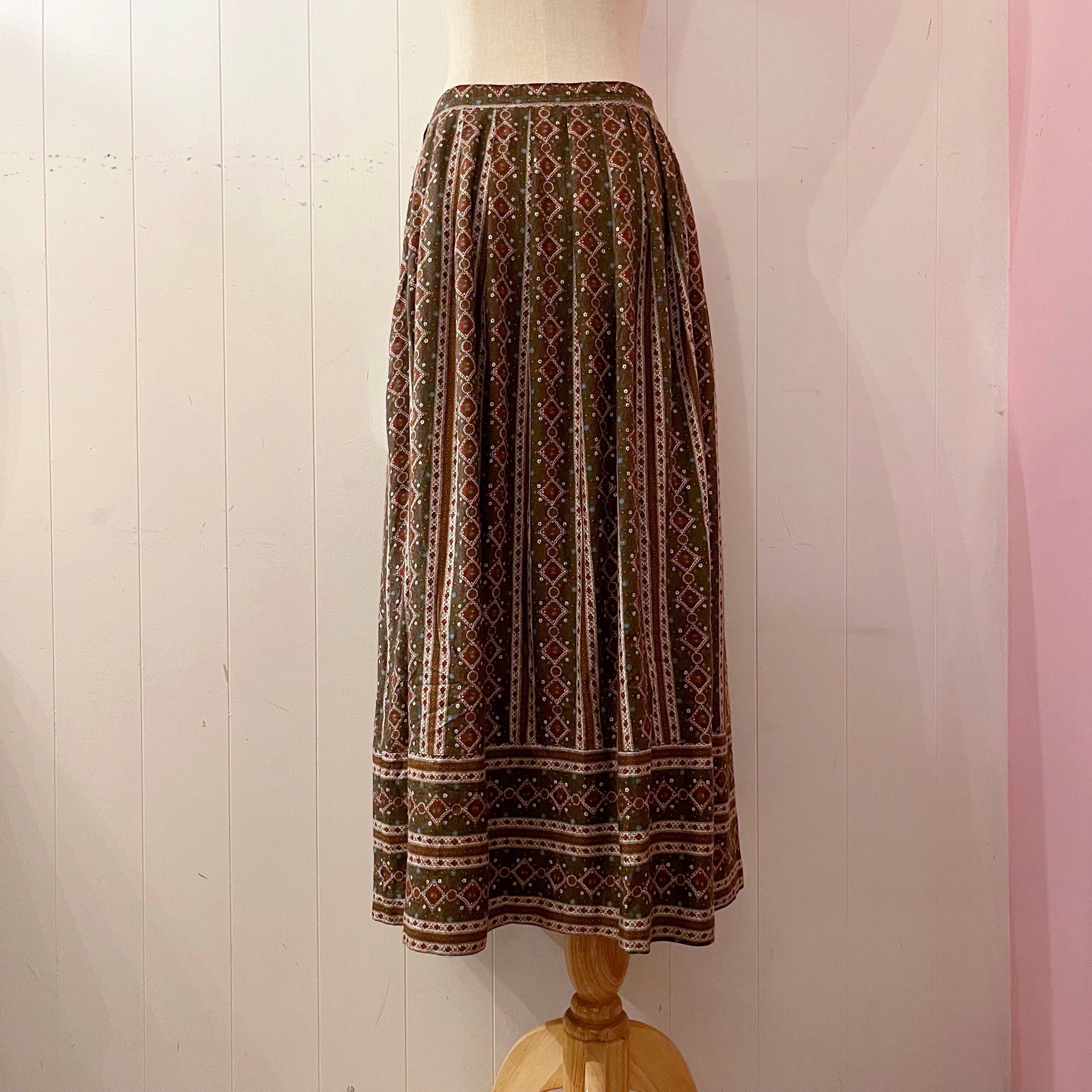 tyrolean line gather flare skirt