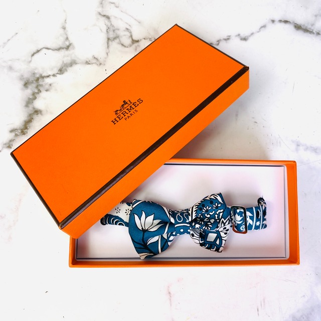 【最終処分SALE】HERMES エルメス   シルク 蝶ネクタイ ブルー A-6832