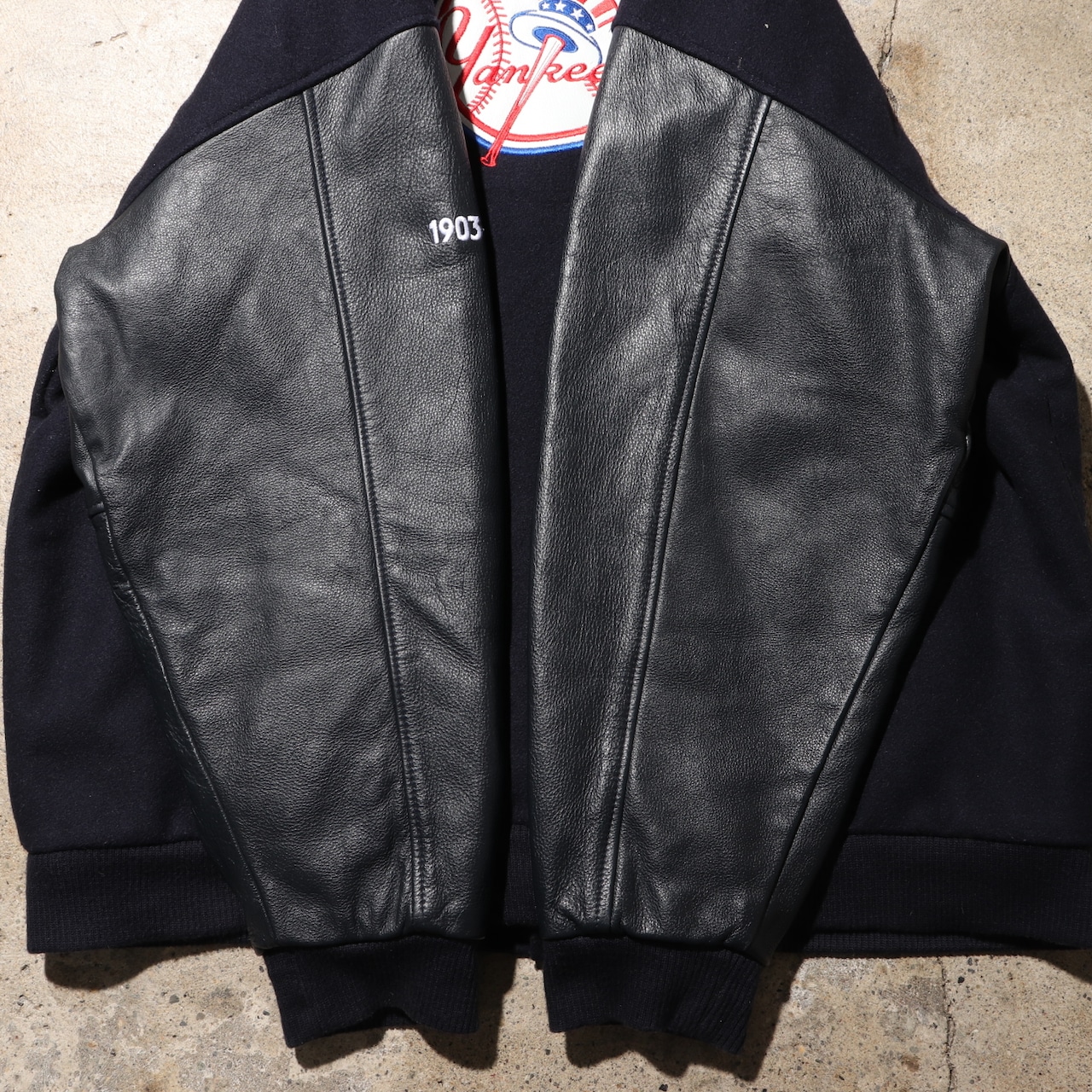 極美品 2XL adidas Yankees レザー スタジャン ジャケット ヤンキース ネイビー Y2K