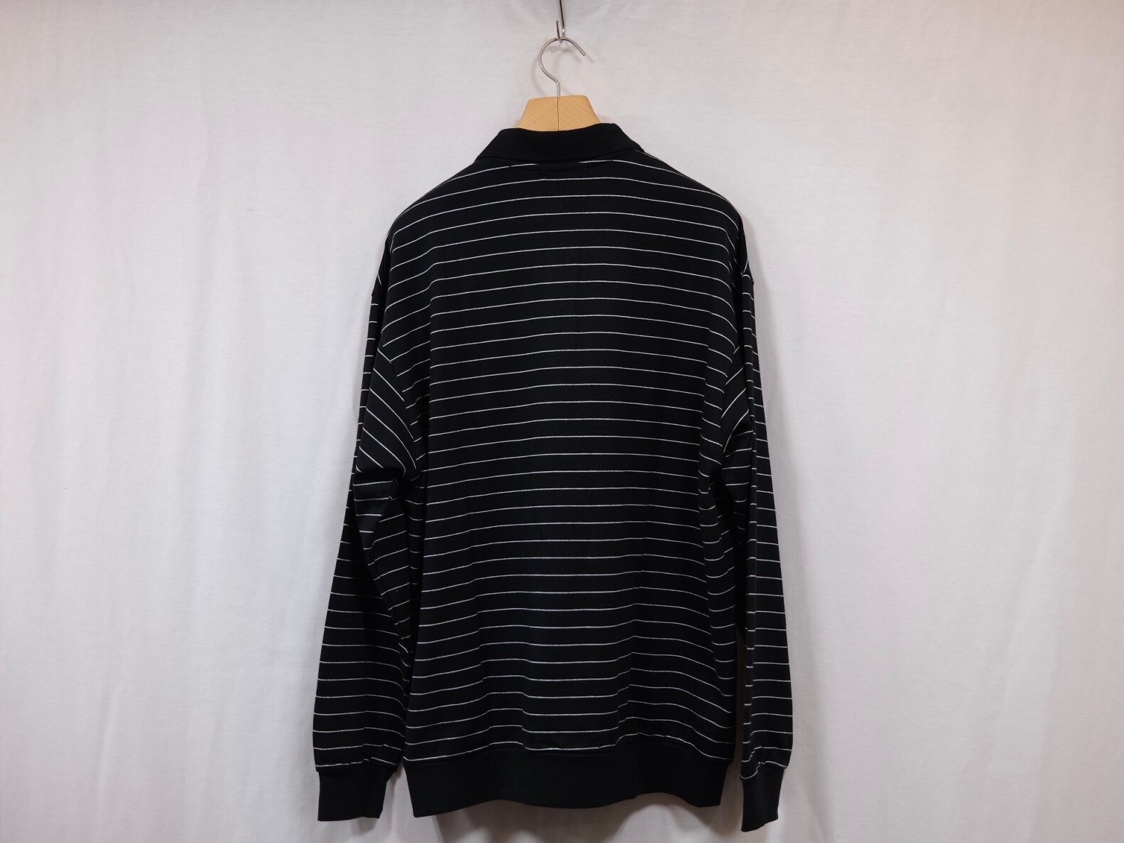 UNIVERSAL PRODUCTS.” BORDER L/S POLO BLACK” | Lapel online store