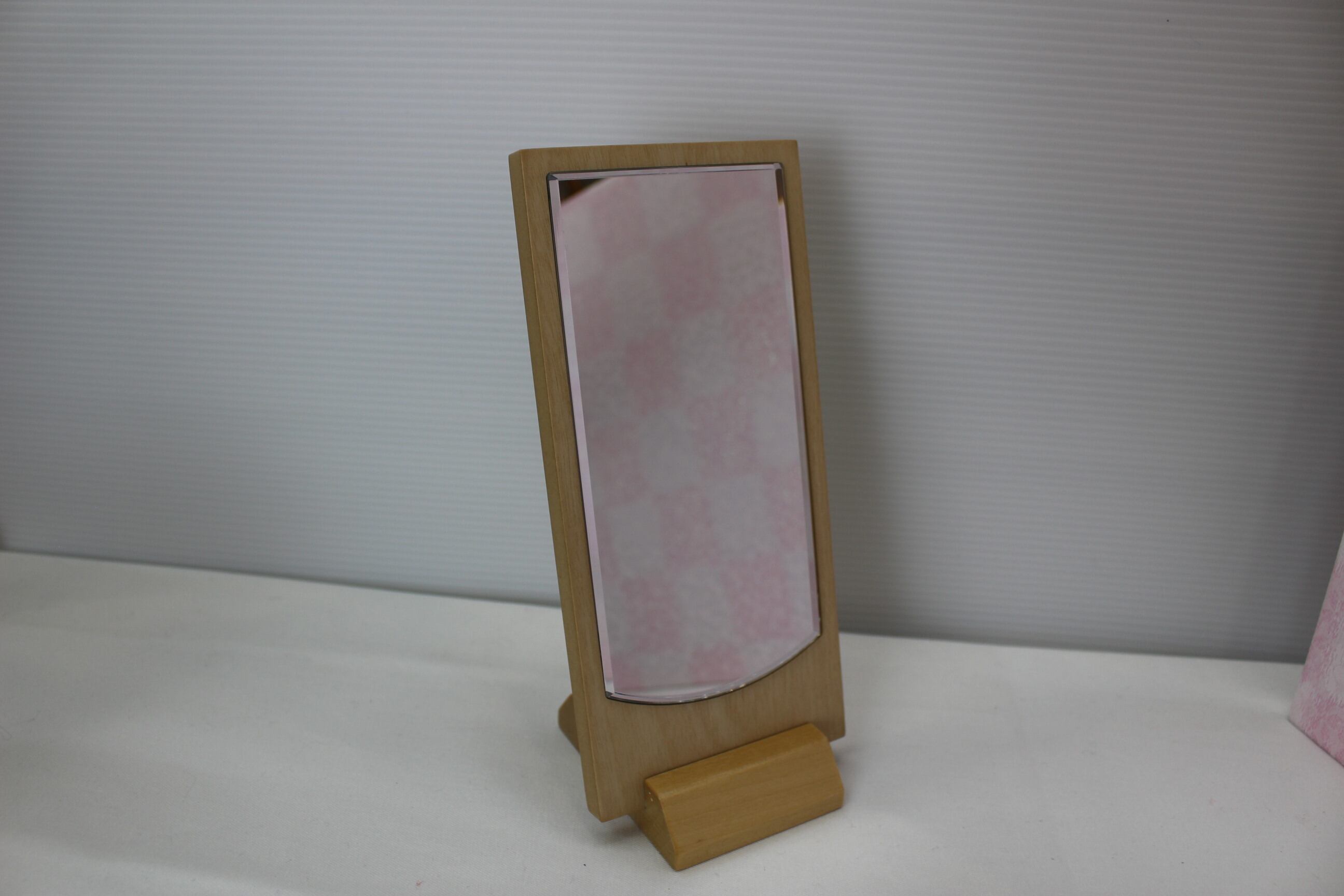 名前旗/名前入り・ミニスタンドミラー・コンパクト つまみ細工・金刺繍