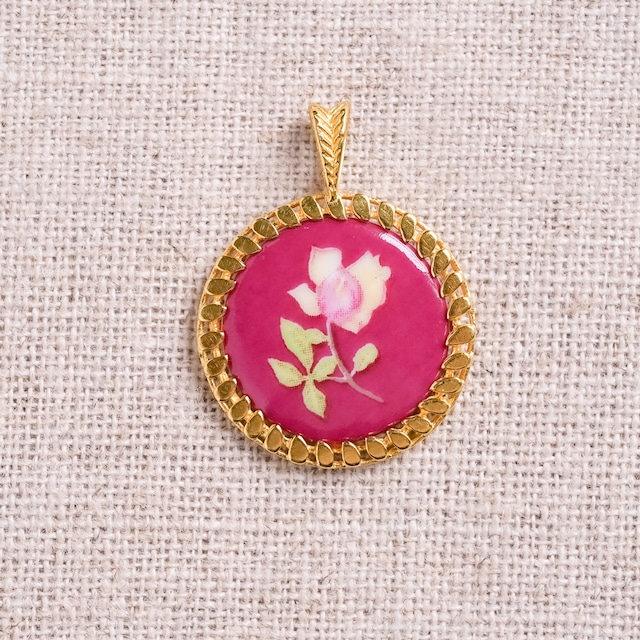Valentine's Day Marche: German rose motif ceramic pendant top