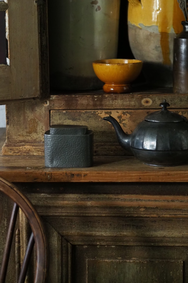 ピューター茶筒-antique tea caddy
