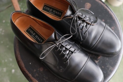 80's COLE HAAN black leather cap-toe dress Shoes | GARYO