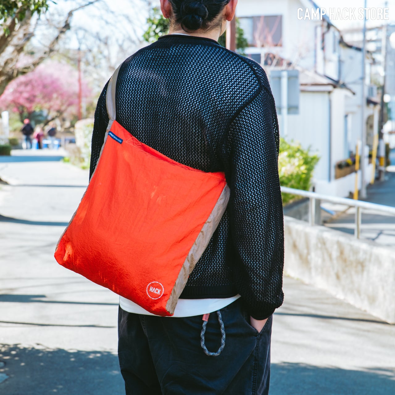 別注カラーで新登場。肩掛け「エコバッグ」 | CAMP HACK STORE