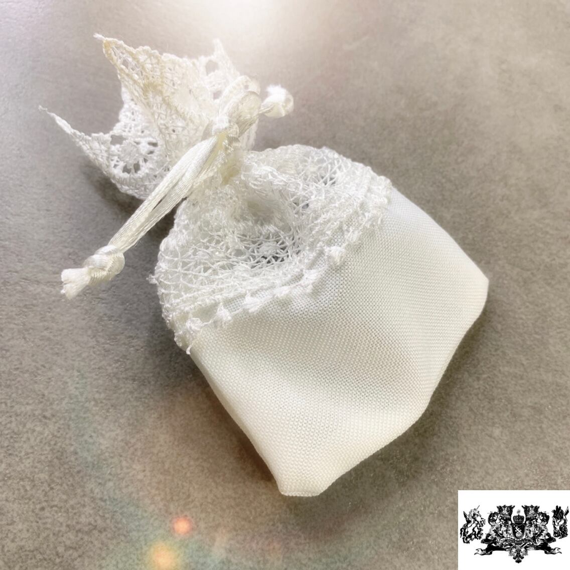 宇宙の流れ星の粉 ✨ M | SPACE Shooting Star