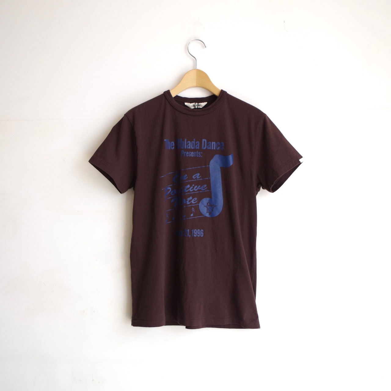 Oblada NOTE TEE