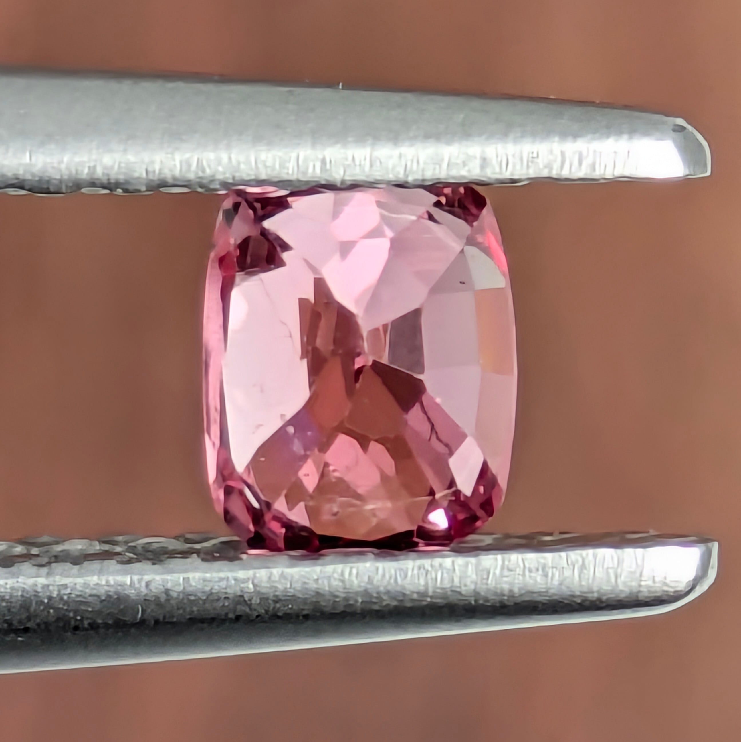 ピンクスピネル ルース ミャンマー・モゴック産 【0.39ct】 PRO208390