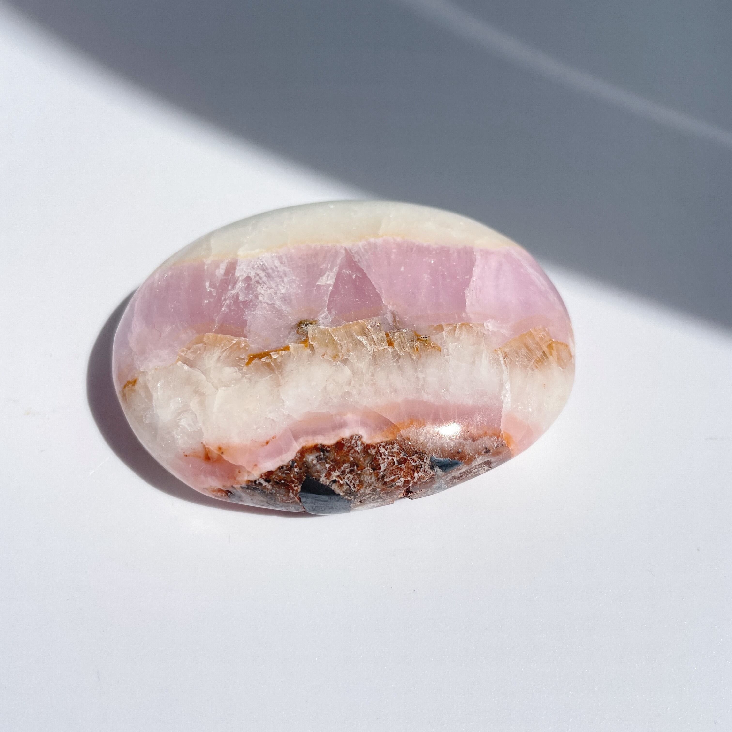 ピンクアラゴナイト パームストーン08 Pink Aragonite Palm Stone 天然石・鉱物・パワーストーン | Kamoku[カ