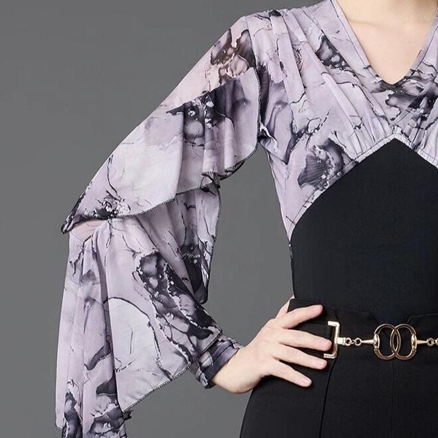 Vネック フレアスリーブ フリル  トップス （レオタードタイプ）　 ds1471