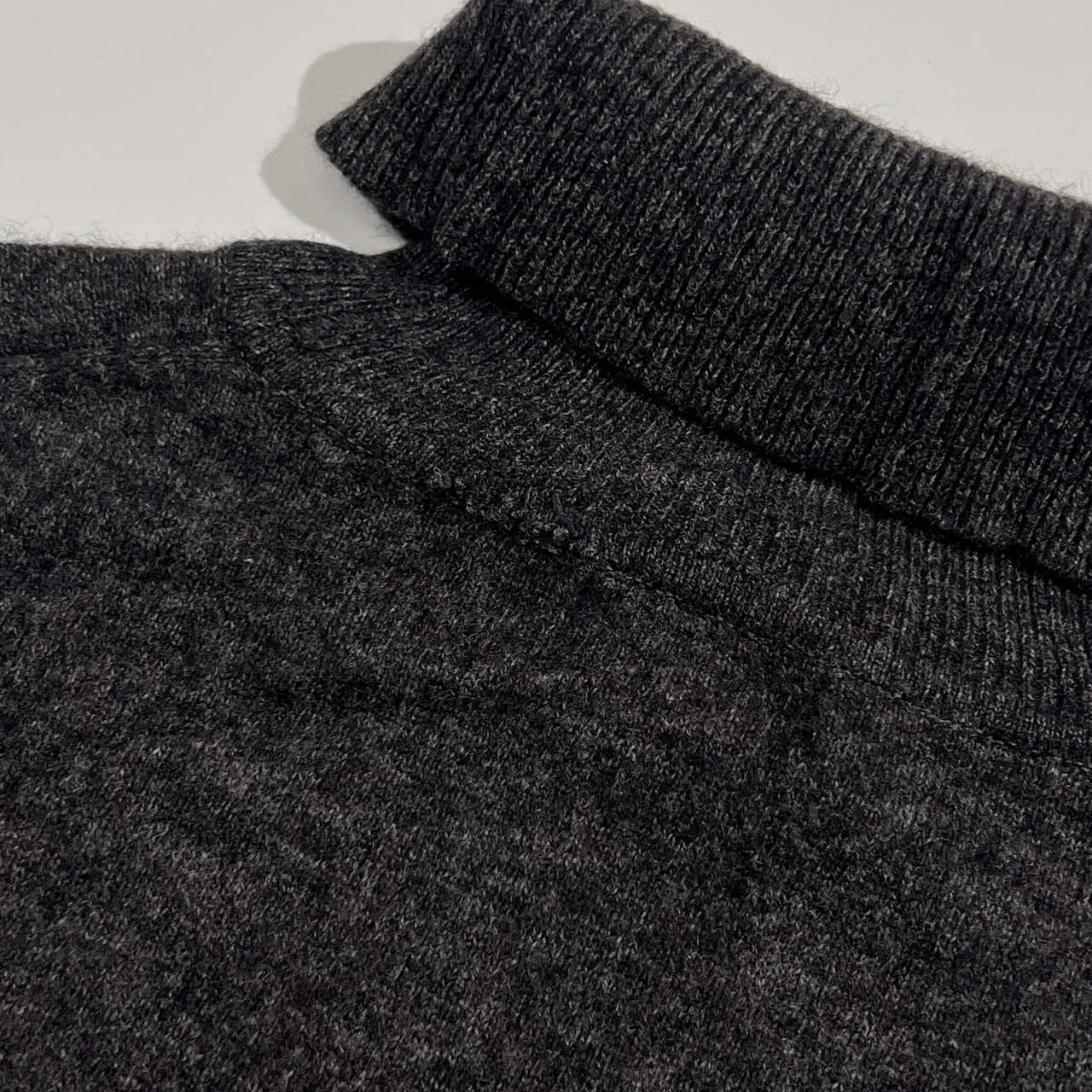 カシミヤ100% SOAGE ソアージュ タートルネック ニット セーター M~L/ダークグレー レディース