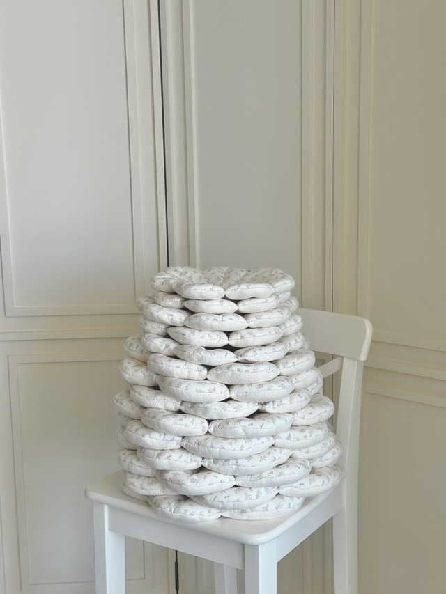 〈即納アイテム〉EYOU  ネックカラー / ピアナネックカラー(ミルクフラワー)Lサイズ