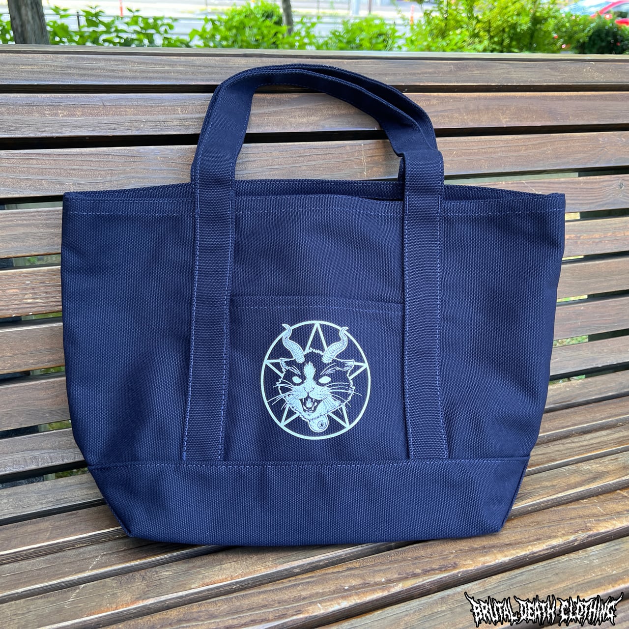 Infernal Cat Tote Bag / 地獄猫トートバッグ（缶バッジ付き