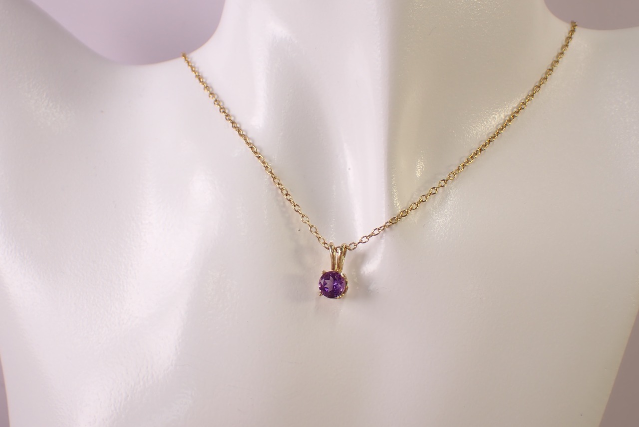 アメジストネックレス　0.77ct [D12‐160]