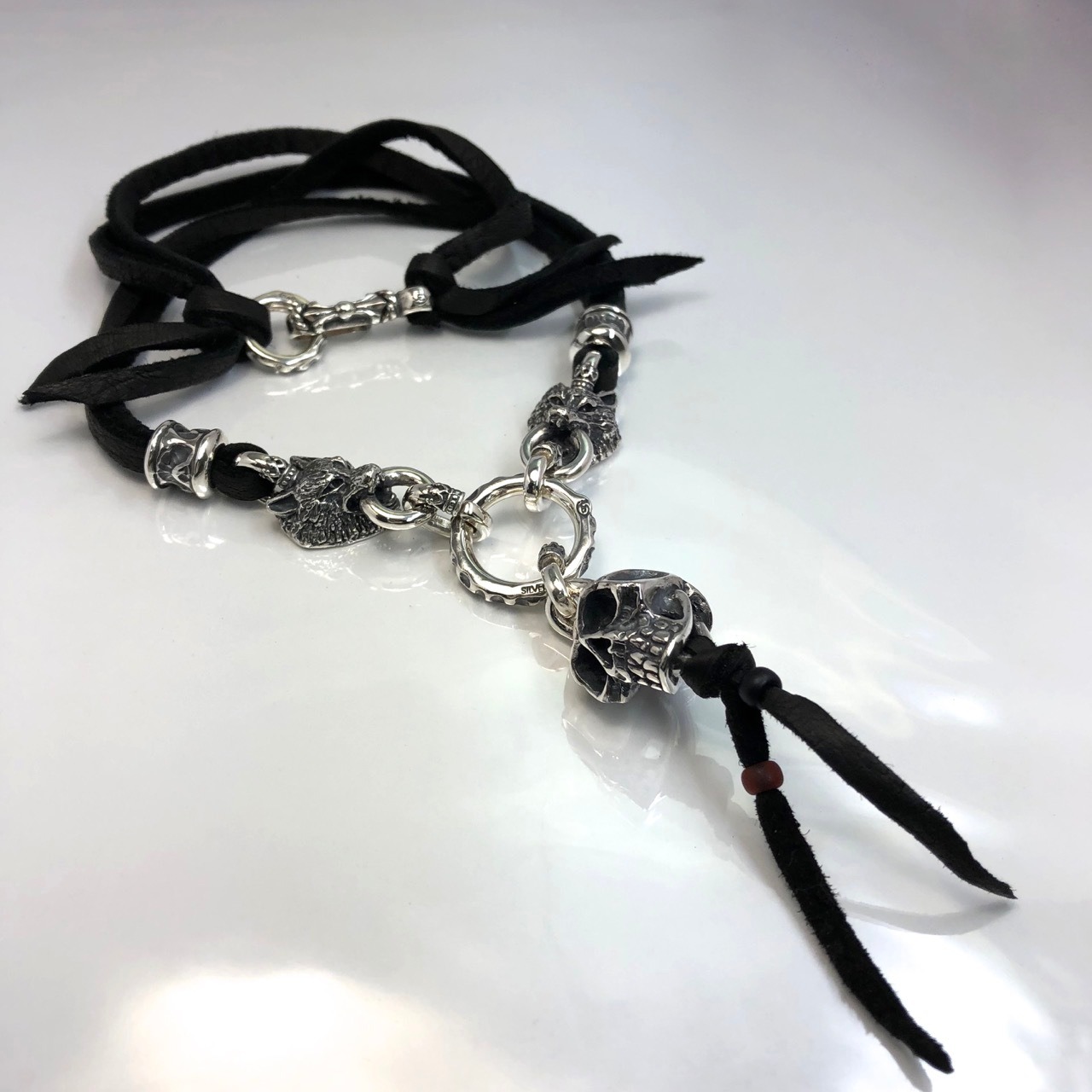 LEATHER NECKLACE 2 BEADS [SKULL & WOLVES] / スカル＆ウルヴスレザーネックレス