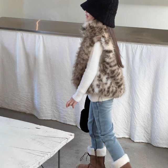 kids ヒョウ柄もこもこベスト