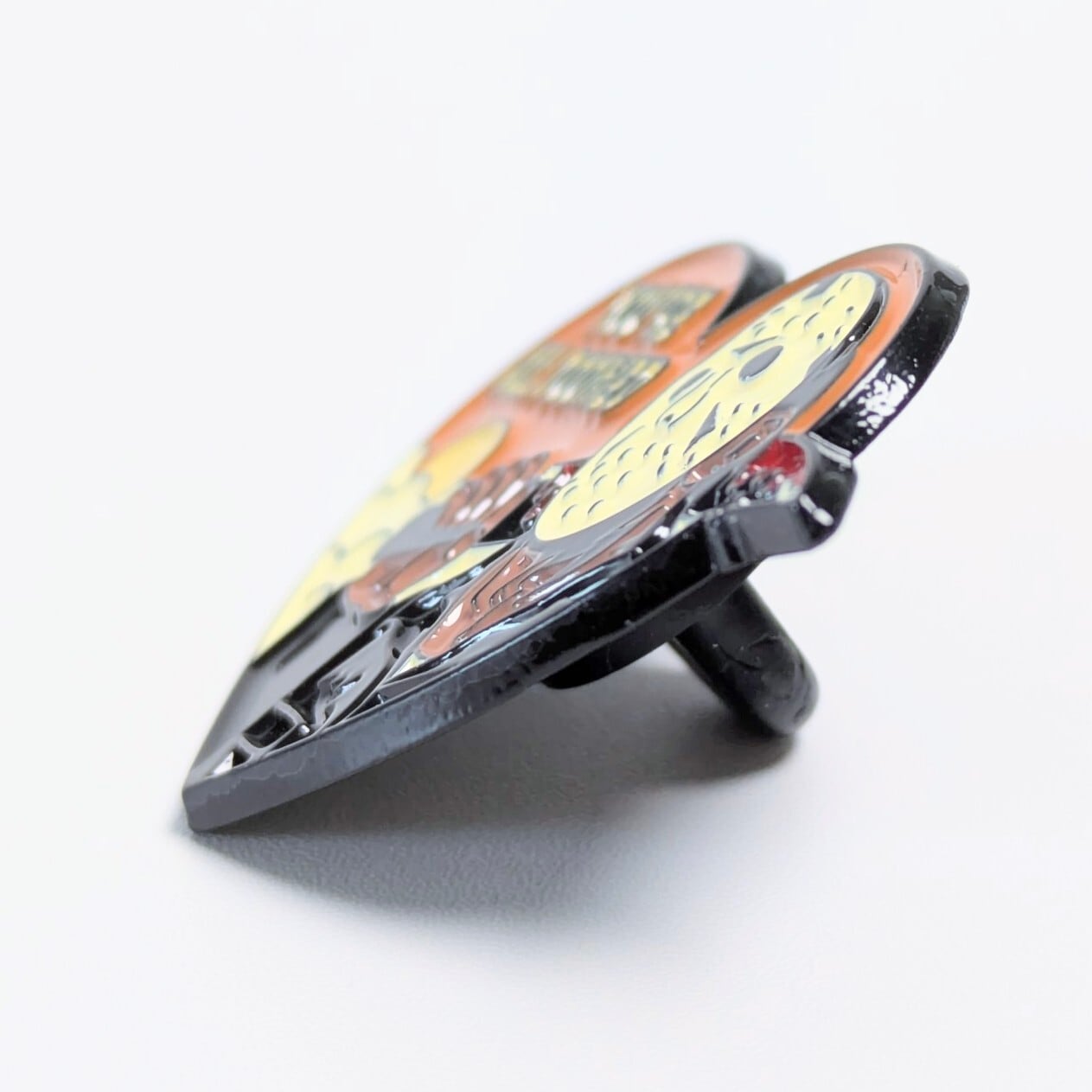 送料無料！ ★ピンズ PINS★ピンバッジ 【  ジェイソン ボーヒーズ 『13日の金曜日』 ( Jason Voorhees )  】『 YOU'RE ALL DOOMED / お前ら全員終わりだ 』 〚アメリカン雑貨 アメトイ〛