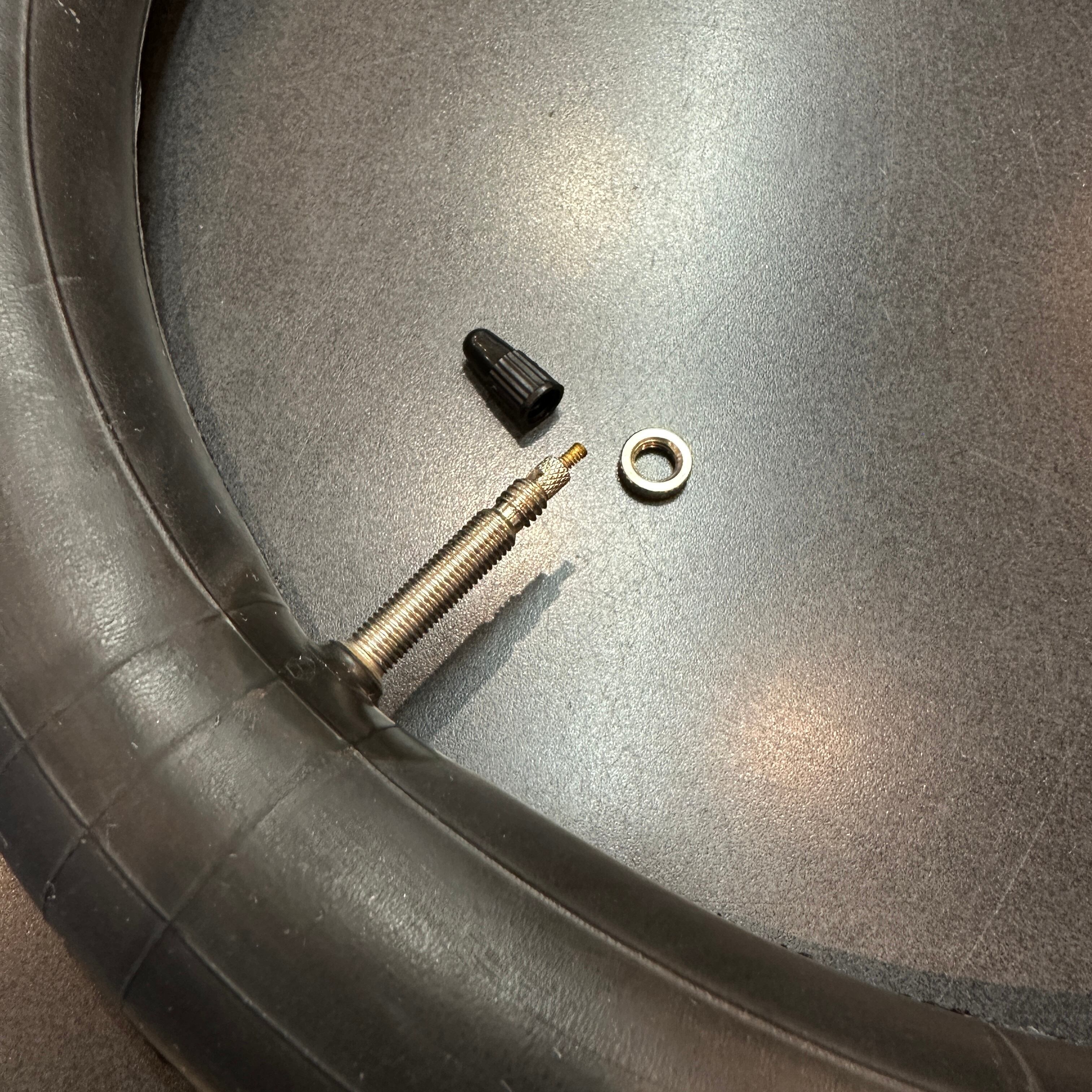 チューブ 14 inch 1.75-2.125 (仏) DAHON K3 / Big Apple用