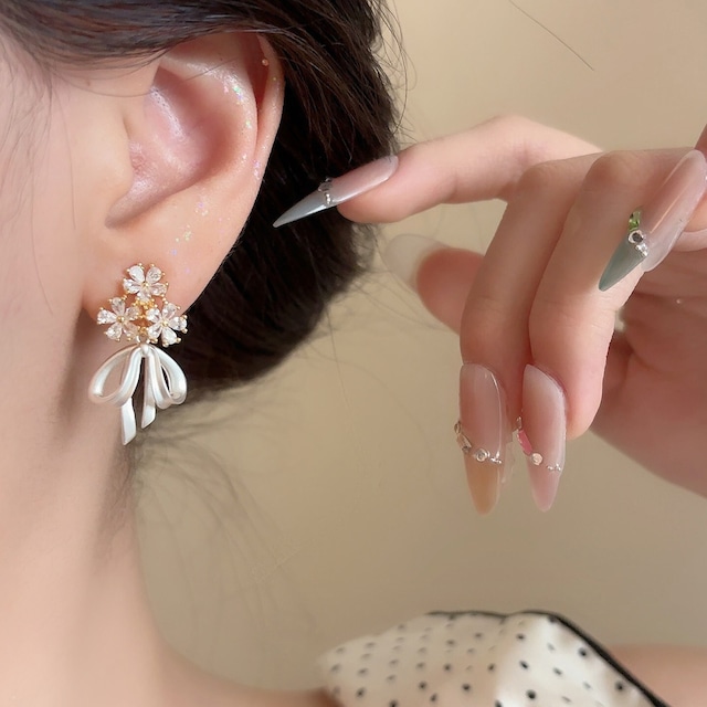 【Cinderellaシリーズ】★耳飾り★ ピアス ペア 飾り物 レディース アクセサリー リボン 気質アップ