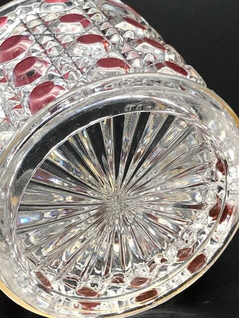 オールド・バカラ (BACCARAT) 19世紀 ディアマン・ピエーリー 赤色装飾