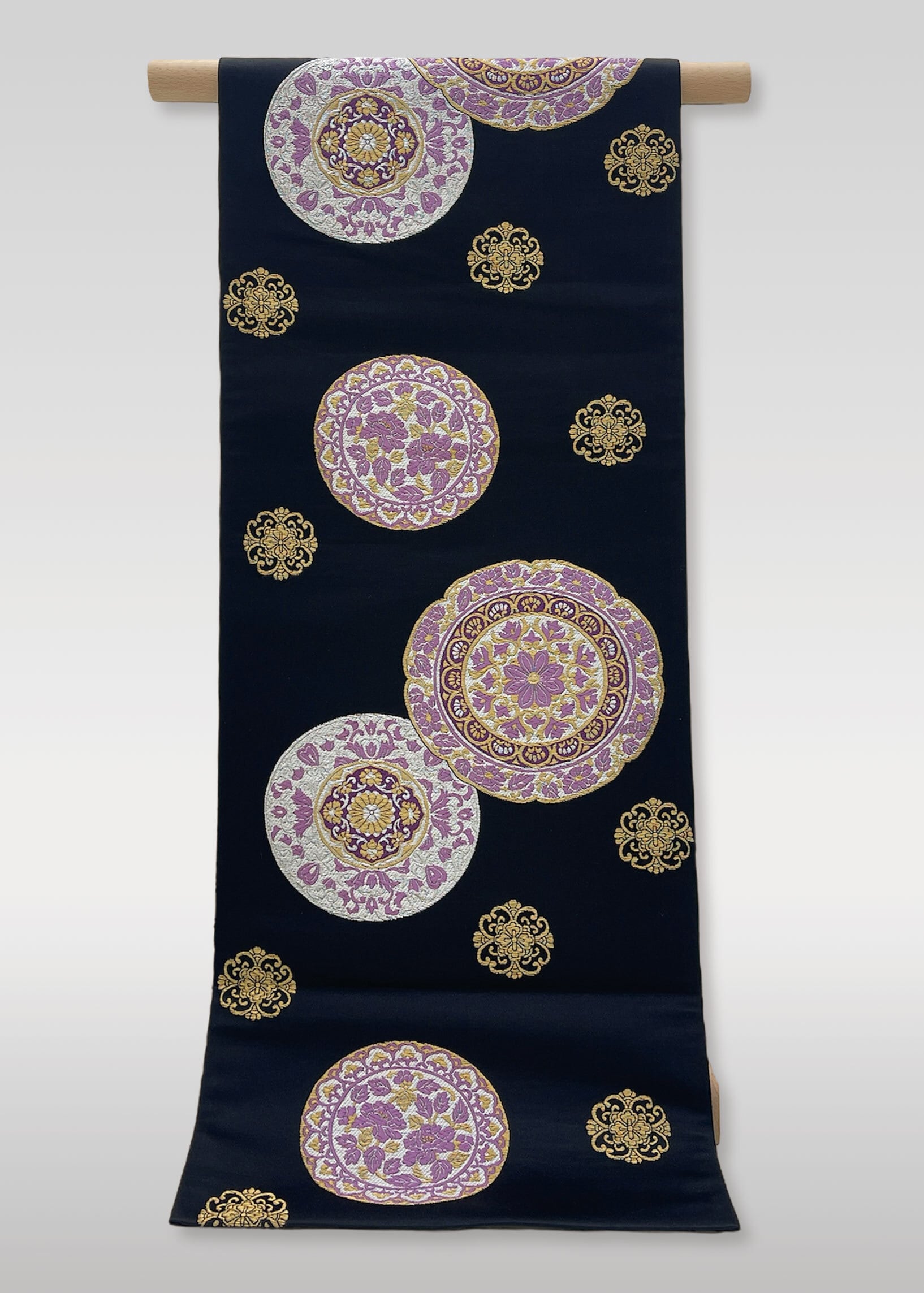 (袋帯)黒地岡文織物貴瑛紫 LUOW−044(リユース品)