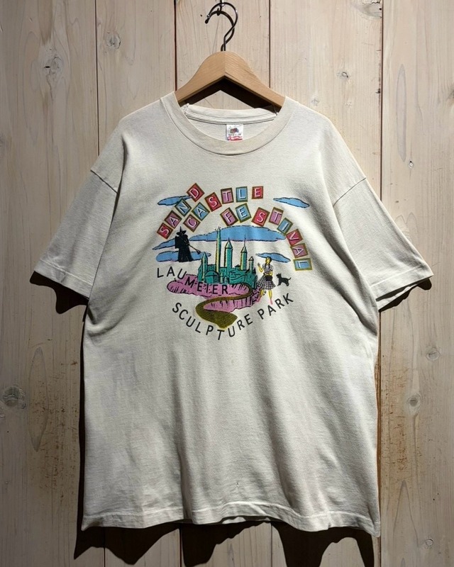 【a.k.a.C.a.k.a vintage】90's “SAND CASTLE FESTIVAL” “THE WIZARD OF OZ”