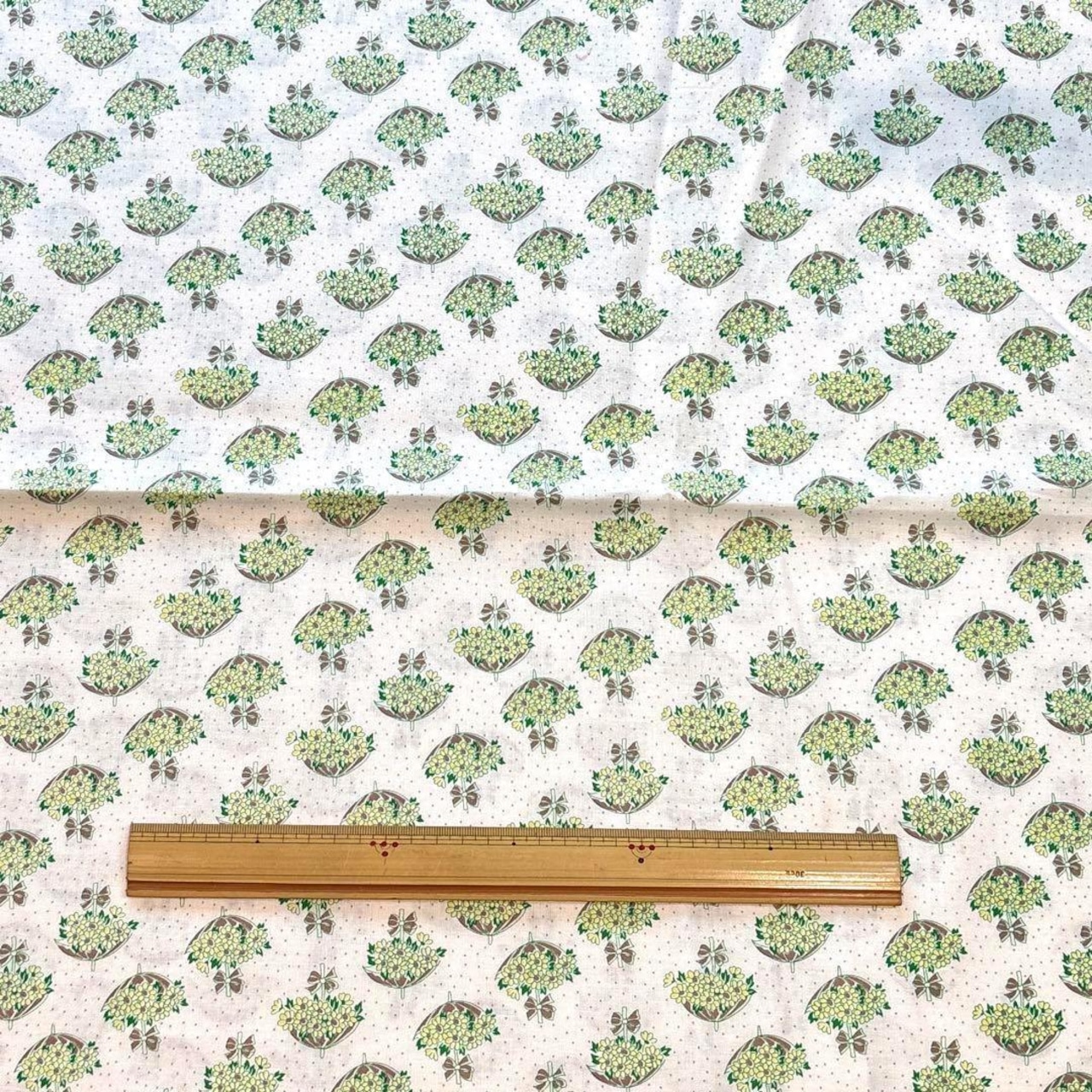 Cdr469-2◆1m◆SM◆綿100%シーチング生地◆umbrellaフラワー