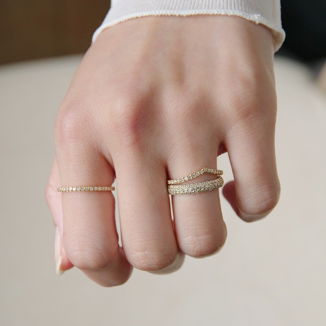 K18イエローゴールド V字ハーフエタニティリング【MKY0102R1】