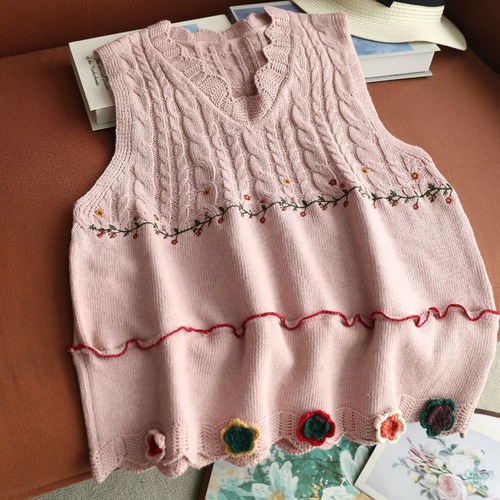 4色/フラワー刺繍ケーブルニットベスト ・12634