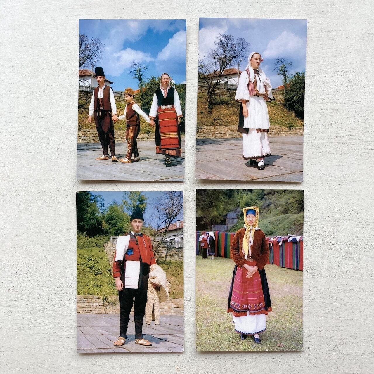 ブルガリア　民族衣装のポストカードセット