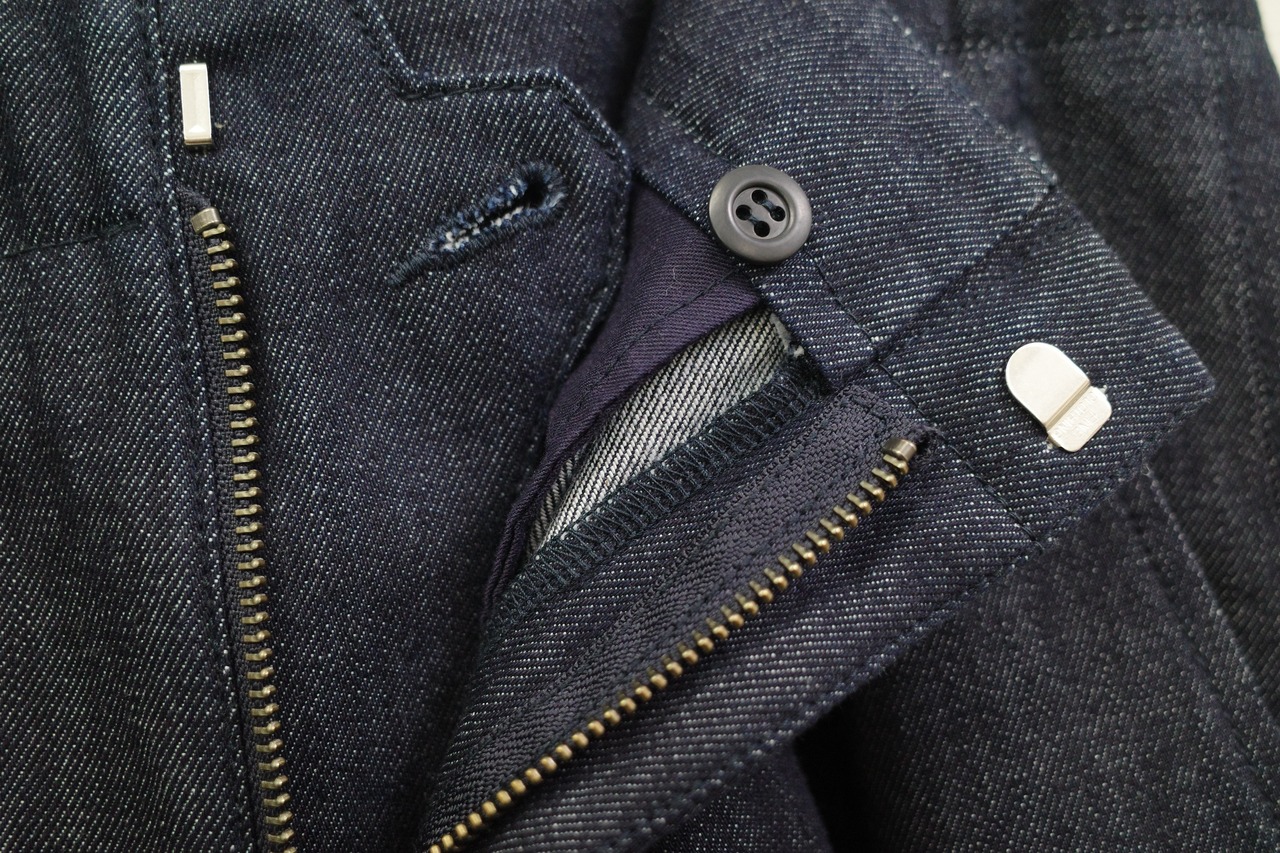i’m hee: - “He is twisted” Denim Pants ：denim｜立体3面パターン／ワンウォッシュデニム／前カン仕様
