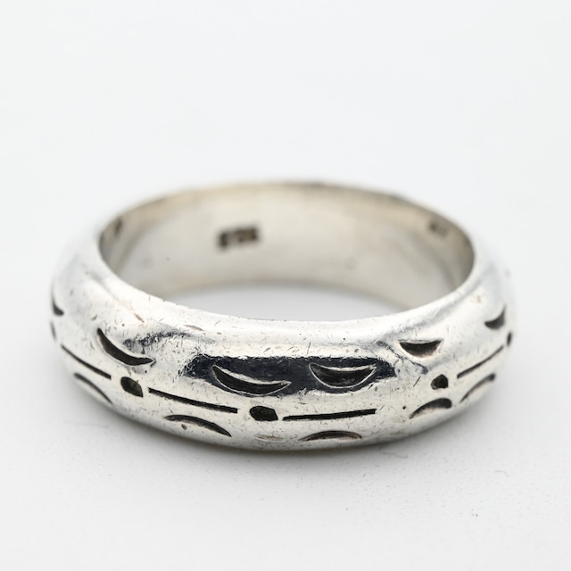 Etched Abstract Pattern Barrel Ring #11.0 / USA