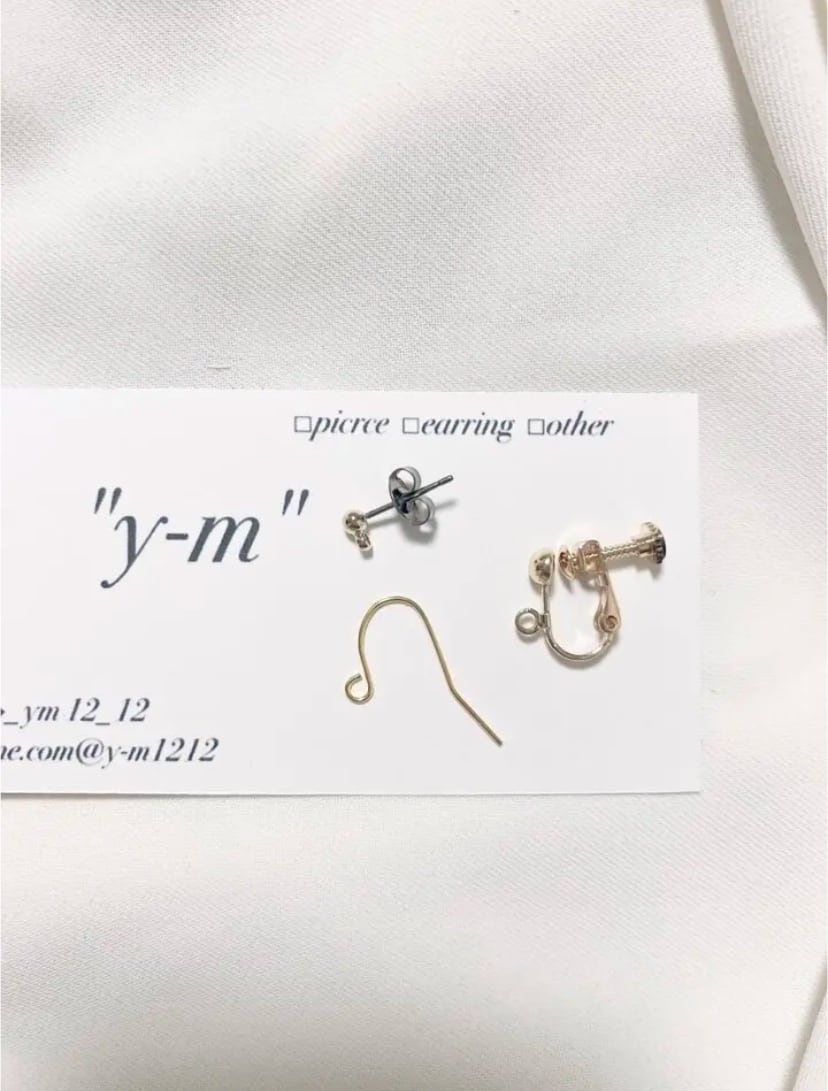 『5007』ハンドメイドピアス 琥珀のシンプルひとつぶピアス〜14KGF ピアス（スタッド・一粒