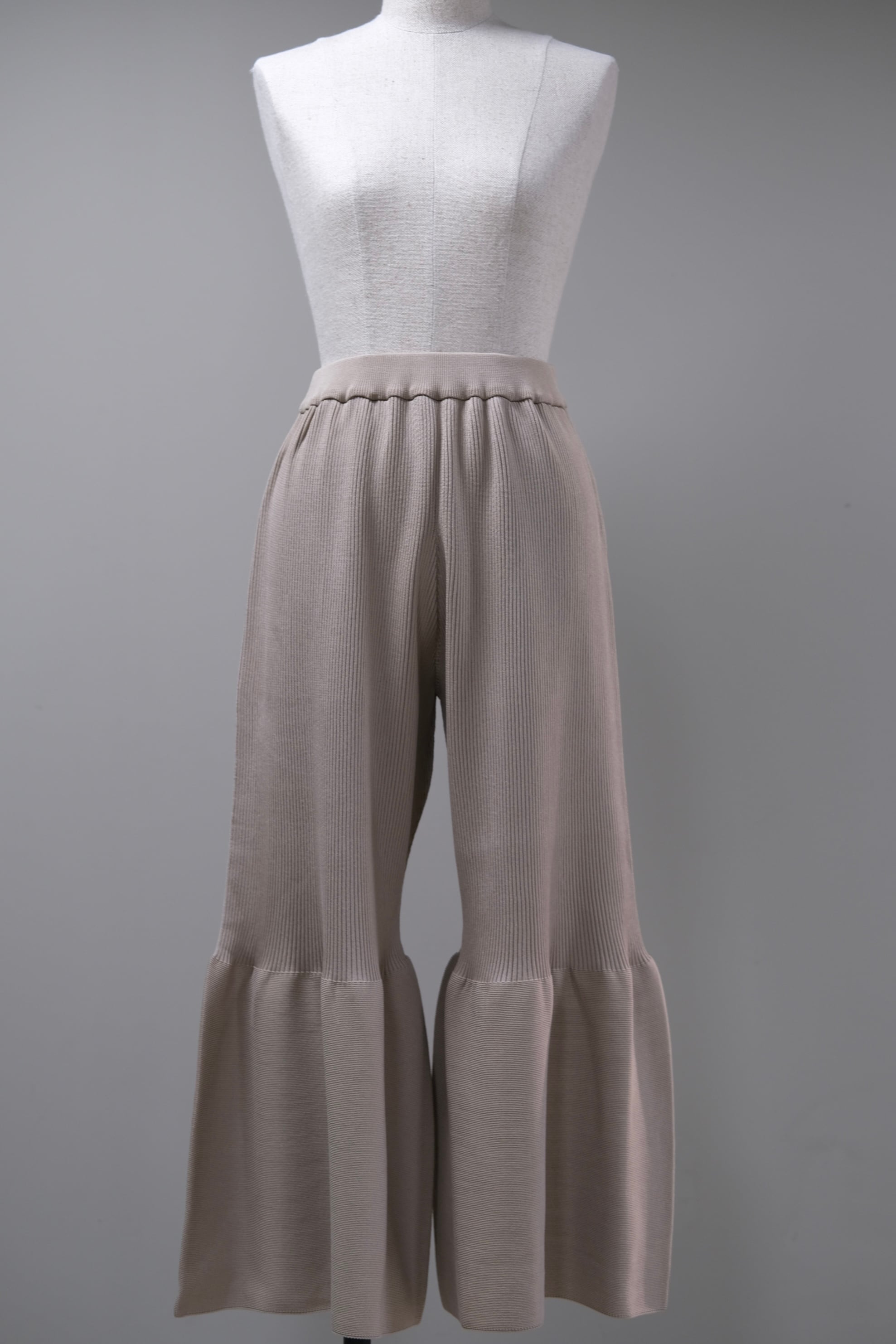 CFCL】PORTRAIT PANTS 1 - beige | loop