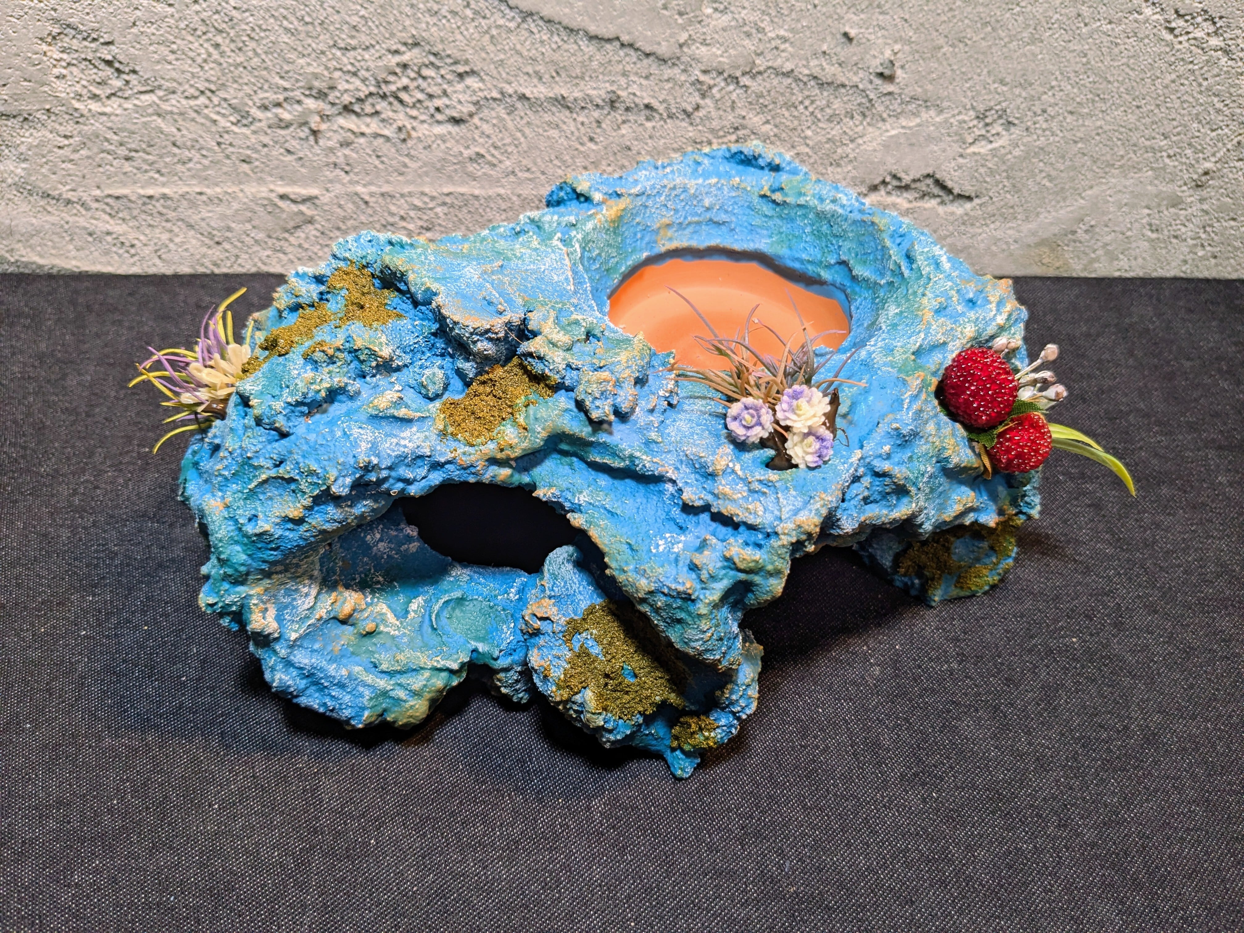 爬虫類用造形アート ともえ屋