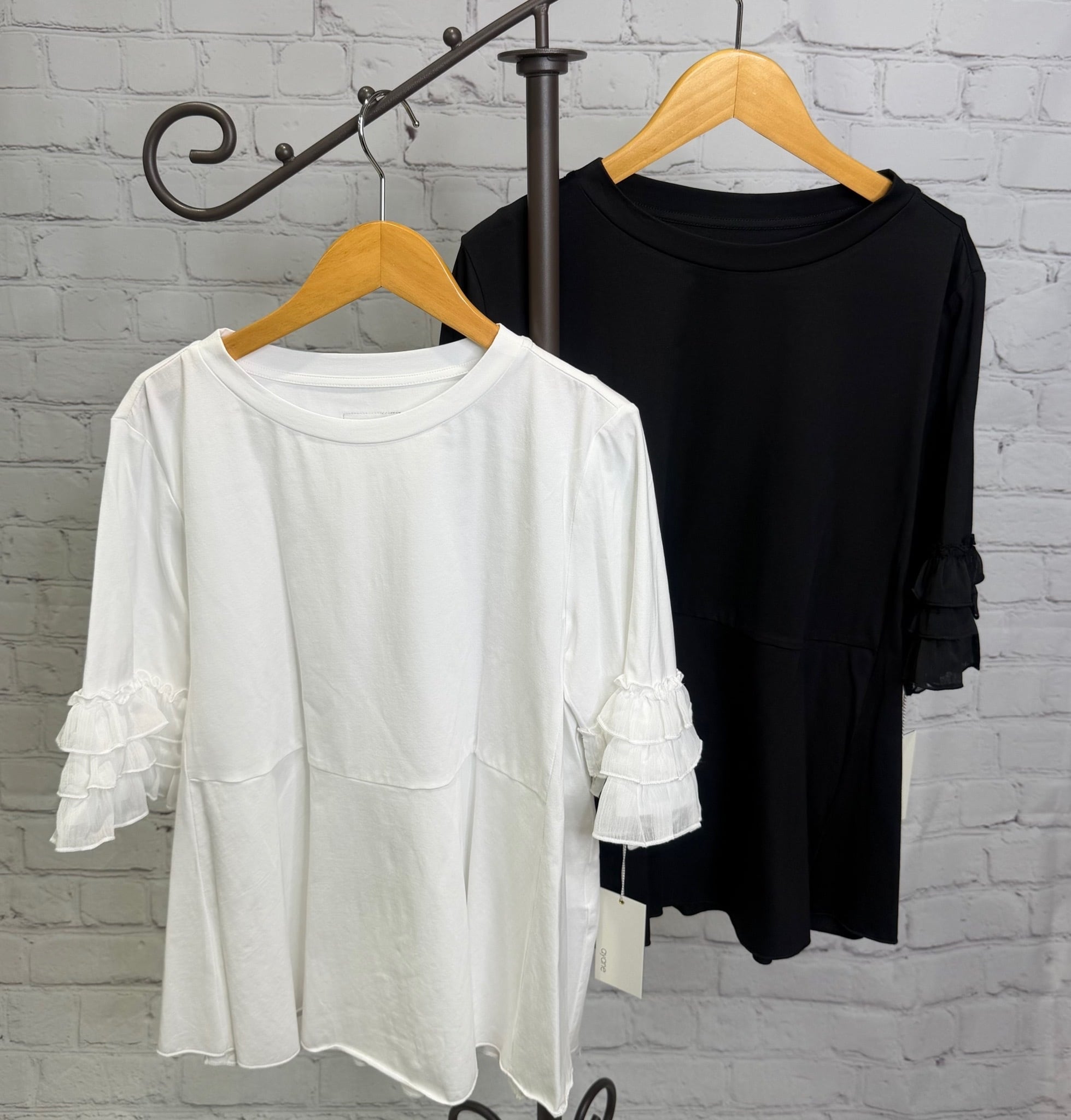 ayane アヤン フリルスリーブドッキングブラウスT 836609