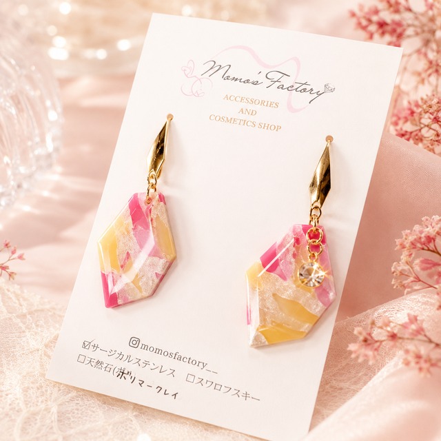 ピアス 輝くスワロフスキーと春色ポリマークレイ ピンク サージカルステンレス│イヤリング変更可│MF-000