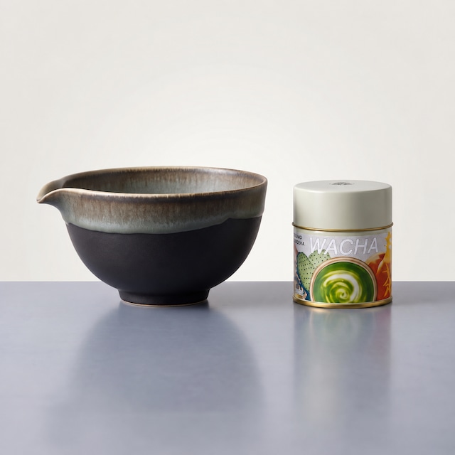Ibushi Kinsai Black Spouted Matcha Bowl & GREEN MATCHA 20g Set | Japanese Mino Ware