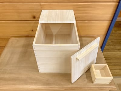 もみの木ライスストッカー ［米びつ］5Kg用 1合枡セット | MOMI no KI