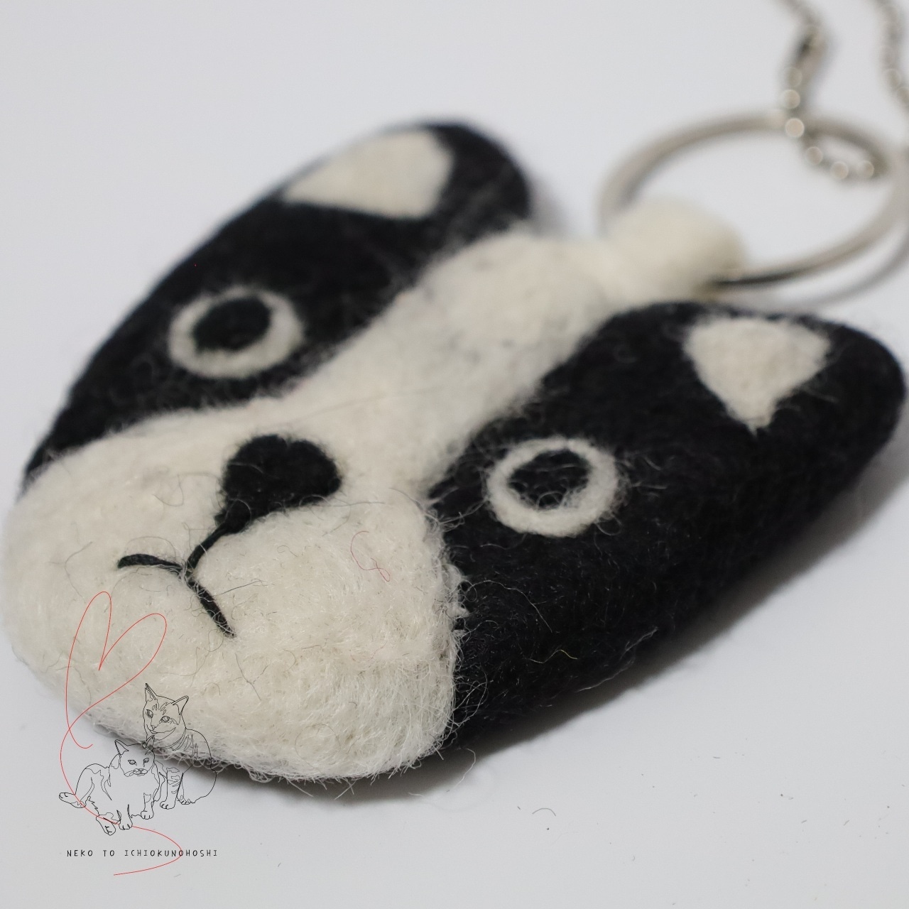 ハンドメイド 羊毛フエルトのキーチャーム ボストンテリア(黒白)/柴犬(茶白)