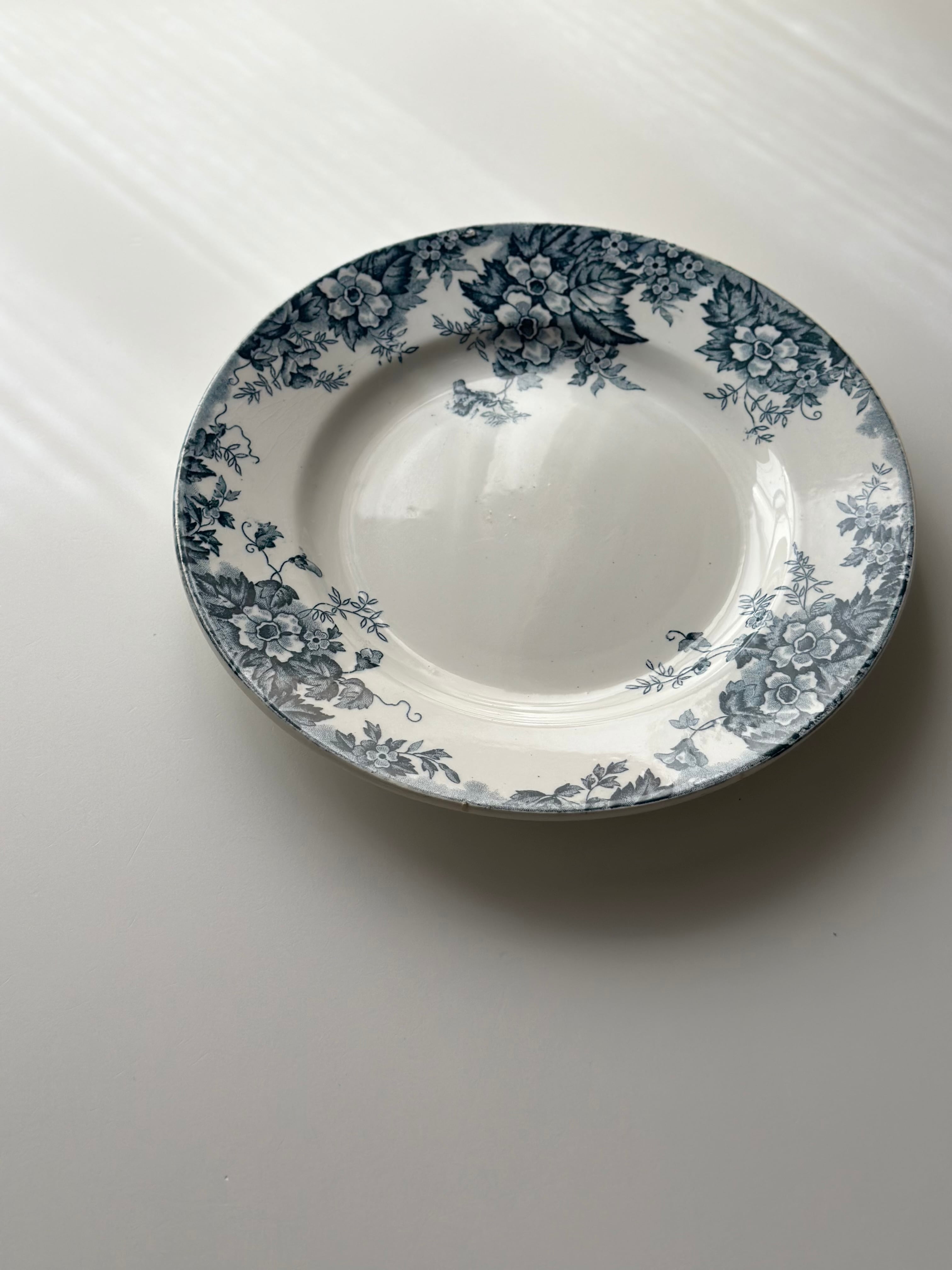 Saint amand サンタマン / “Marie Louise” マリールイーズの平皿